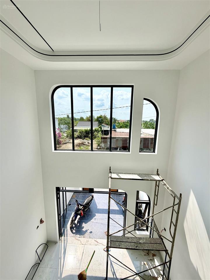 Nhà phố đang hoàn thiện tại đường bờ chùa, sát trường tiểu học long trạch 1, dt 5x20m, 2tt, 3pn, tl