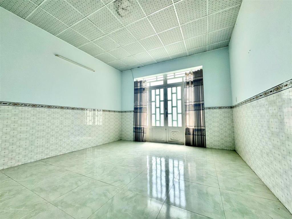 Bán nr 100m2 tại đồng tâm, 1,85 tỷ, 4pn, 2wc, shr hoàn công, mt đường thông thuận tiện kd
