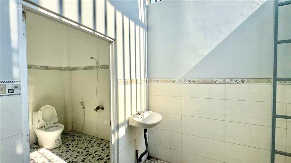 Hàng hiếm tại kđt 5 sao 1, 4pn, 3wc, 100m2 tại đường số 7, giá ưu đãi 3,7 tỷ hoàn công đầy đủ
