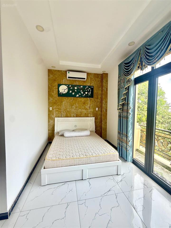 Nhà tân cổ điển 6,18 tỷ, 90m2 view đẹp tại đường số 1, five star eco city, hoàn công đầy đủ