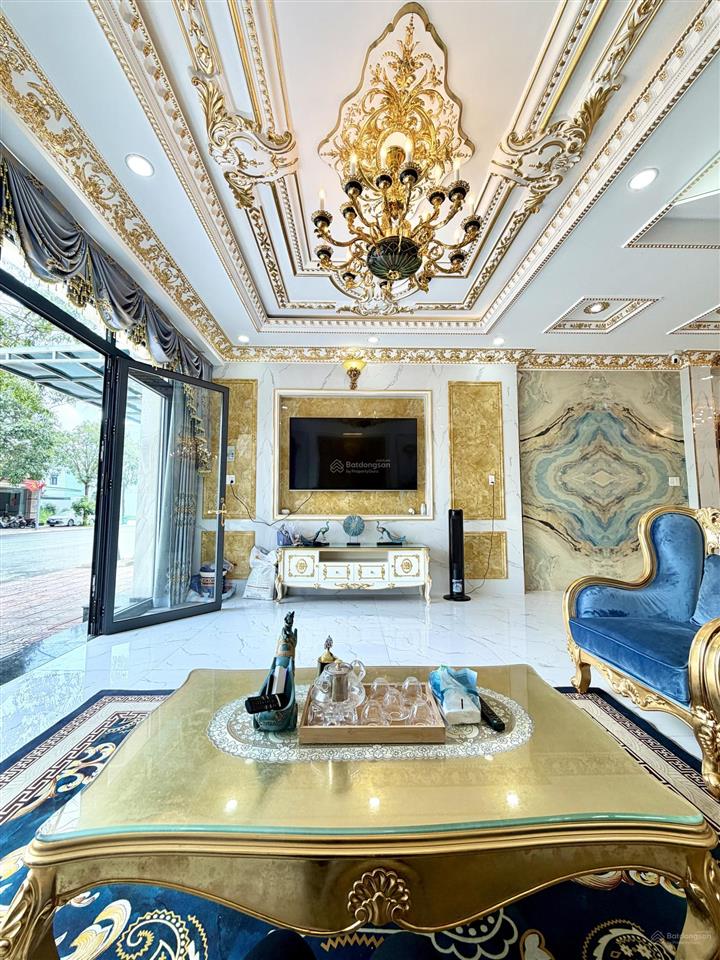 Nhà tân cổ điển 6,18 tỷ, 90m2 view đẹp tại đường số 1, five star eco city, hoàn công đầy đủ