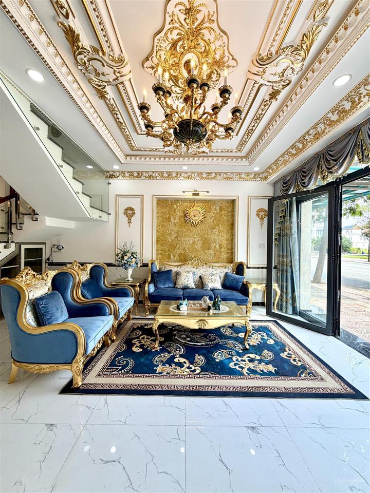 Nhà tân cổ điển 6,18 tỷ, 90m2 view đẹp tại đường số 1, five star eco city, hoàn công đầy đủ
