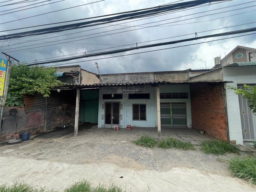 Bán đất có nhà tại quốc lộ 1a, thạnh đức, bến lức, 3,9 tỷ, 215,4 m2