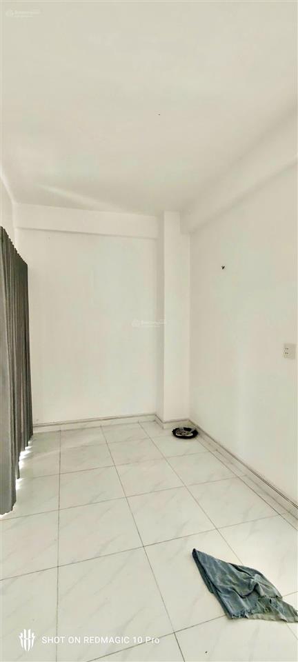 Cho thuê nr 4pn, 4wc, giá ưu đãi 10 triệu, 100m2 tại five star eco city