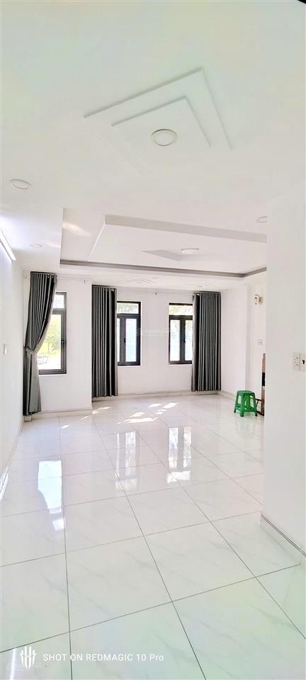 Cho thuê nr 4pn, 4wc, giá ưu đãi 10 triệu, 100m2 tại five star eco city