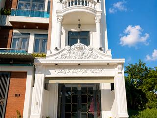 Nhà tân cổ điển giá tốt 3t29 đối diện ubnd xã phước lý, vị trí đẹp, tiềm năng 4,2mx17 nở hậu 5,3m