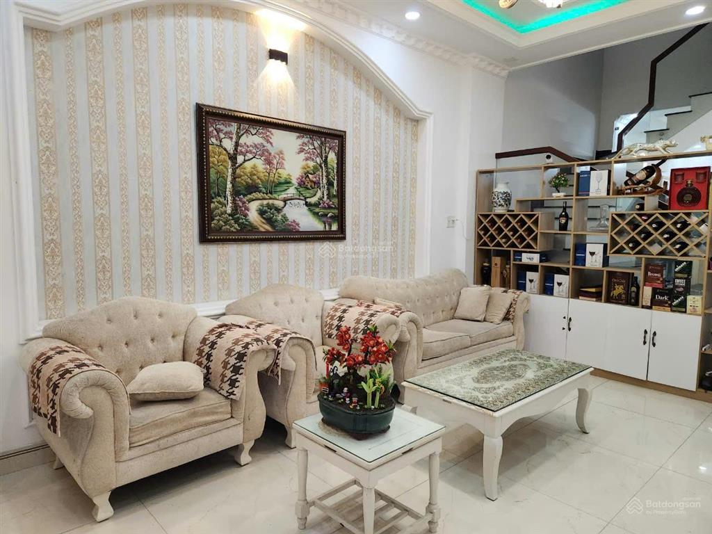 Cho thuê nhà riêng tại five star eco city, 13 triệu, 100m2, 4pn, 4wc full nội thất