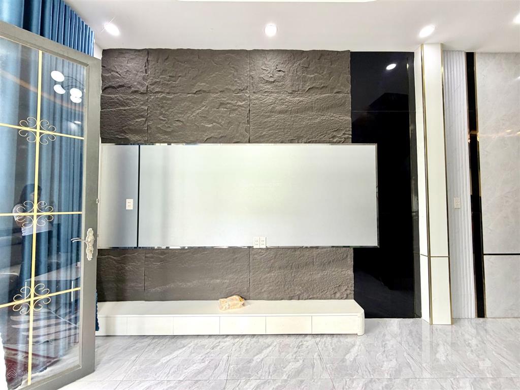 Hàng hiếm! nhà phố 1 lầu 6,7x20m gần kcn cầu tràm đường xe hơi shr hoàn công chỉ 1tỷ980tr bớt lộc