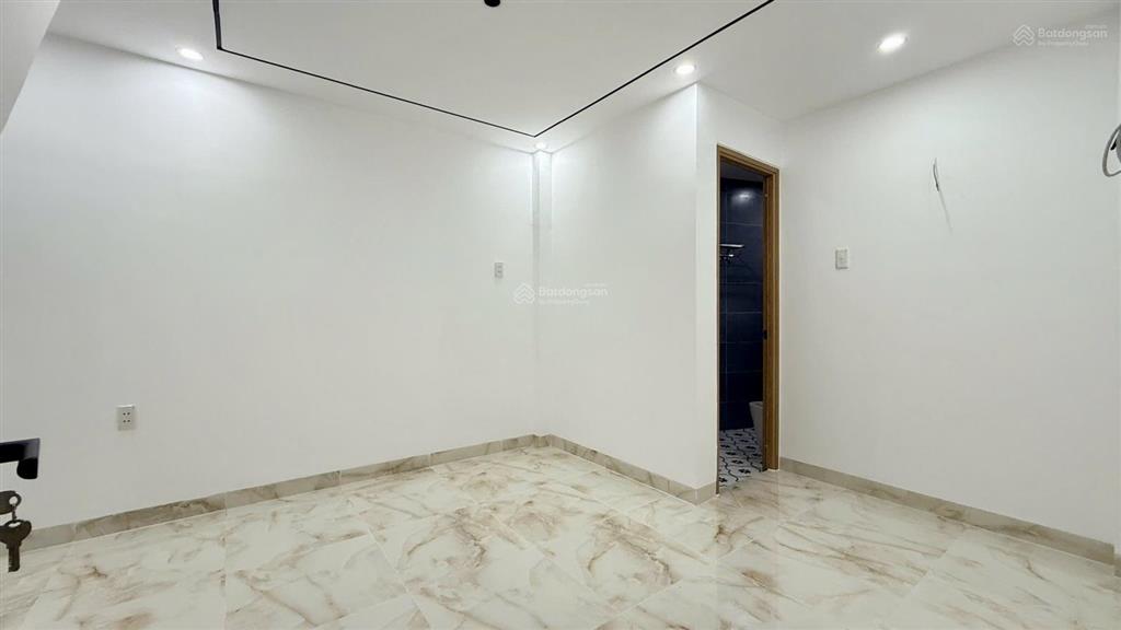 Nhà đẹp gần kcn cầu tràm cách đt826 chỉ 100m 4,5 x 25m | hướng bắc | 3pn 2wc tặng nội thất 2t35 tl