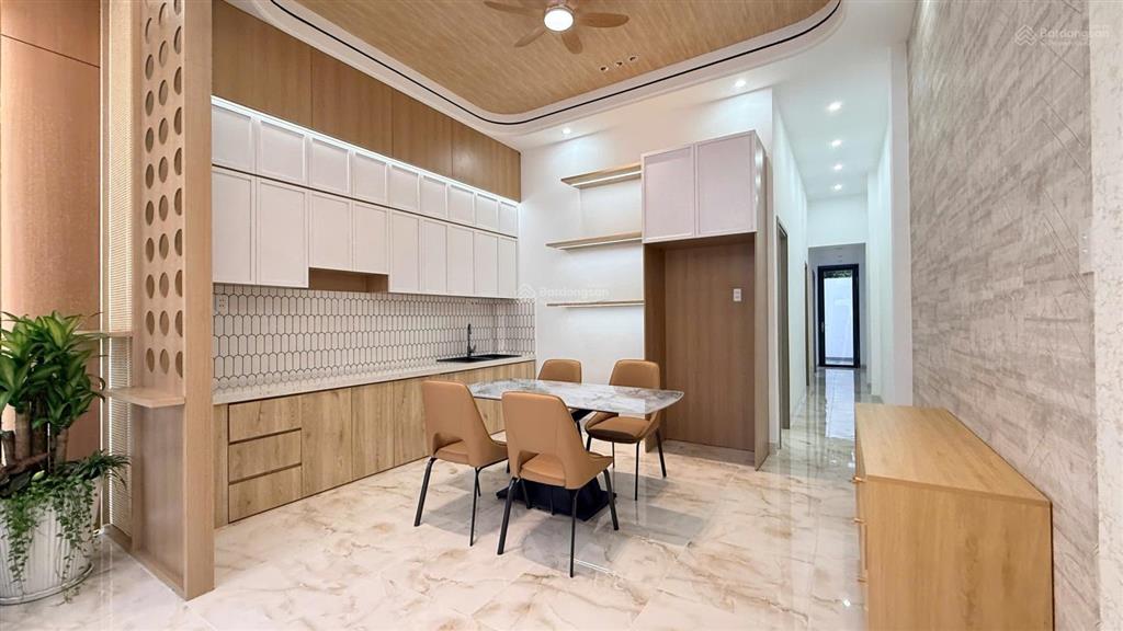 Nhà đẹp gần kcn cầu tràm cách đt826 chỉ 100m 4,5 x 25m | hướng bắc | 3pn 2wc tặng nội thất 2t35 tl