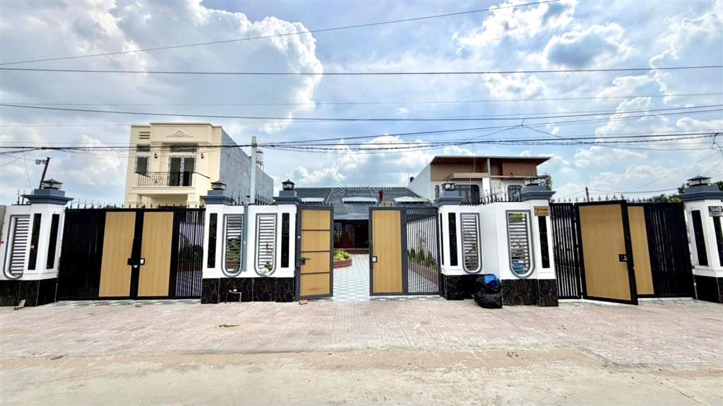 Nhà gỗ phong cách nhật bản đường trường học, phước lý 6x50m sân vườn rộng, tiểu cảnh đẹp 5,1 tỷ