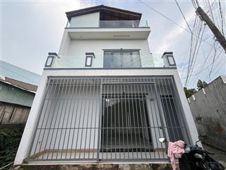 Mặt tiền 835b ngay cổng 5 sao 2 vị trí đẹp, mặt tiền đường lớn, ngang 6m cực kỳ thuận tiện kd 3,4ty