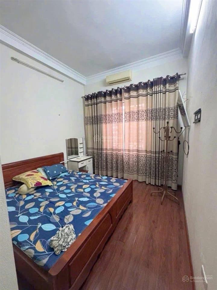 Chính chủ bán nhà gốc đề  35m  giá 9,5 tỷ, gần chợ, 10m ra ô tô tránh  phù hợp ở, giữ tiền