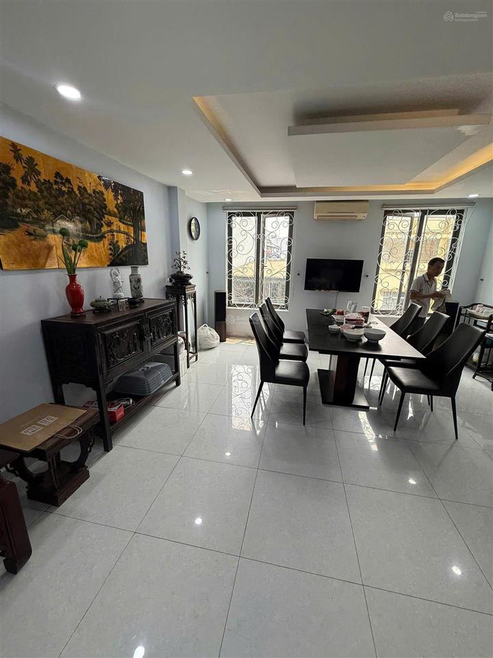 Bán nhà mặt phố trung phụng  4 ô tô tránh  45m2, mt5m, giá32.5tỷ, kinh doanh  thang máy.