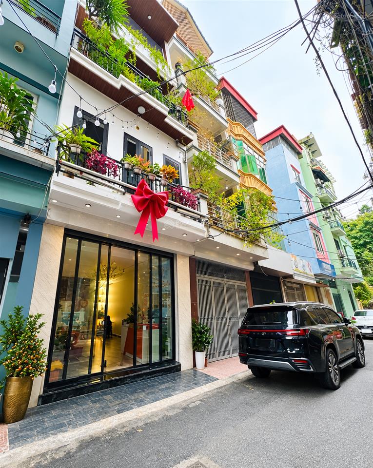 Bán nhà phân lô ngụy như kon tum56/60m2 mt4.2mgiá 31.5 tỷ  ô tô tránh  khu vực hiếm nhà bán.