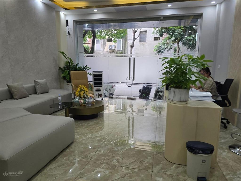 Bán lk 90 nguyễn tuân, 72m2, mt 5,5m, giá 44 tỷ, thang máy, kinh doanh 70 triệu/tháng.