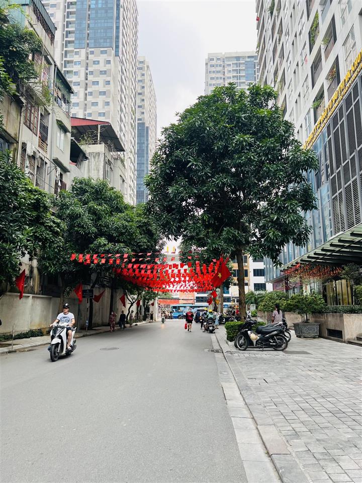Bán lk 90 nguyễn tuân, 72m2, mt 5,5m, giá 44 tỷ, thang máy, kinh doanh 70 triệu/tháng.