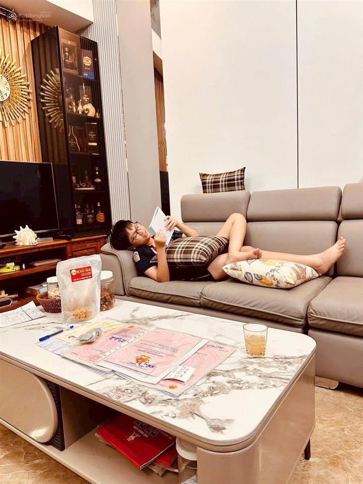 Bán nhà mt hoà mỹ 8 vừa ở vừa kinh doanh. vị trí đông dân cư, tiện mọi ngành nghề. gọi ngay