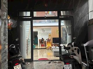 Bán nhà mt hoà mỹ 8 vừa ở vừa kinh doanh. vị trí đông dân cư, tiện mọi ngành nghề. gọi ngay