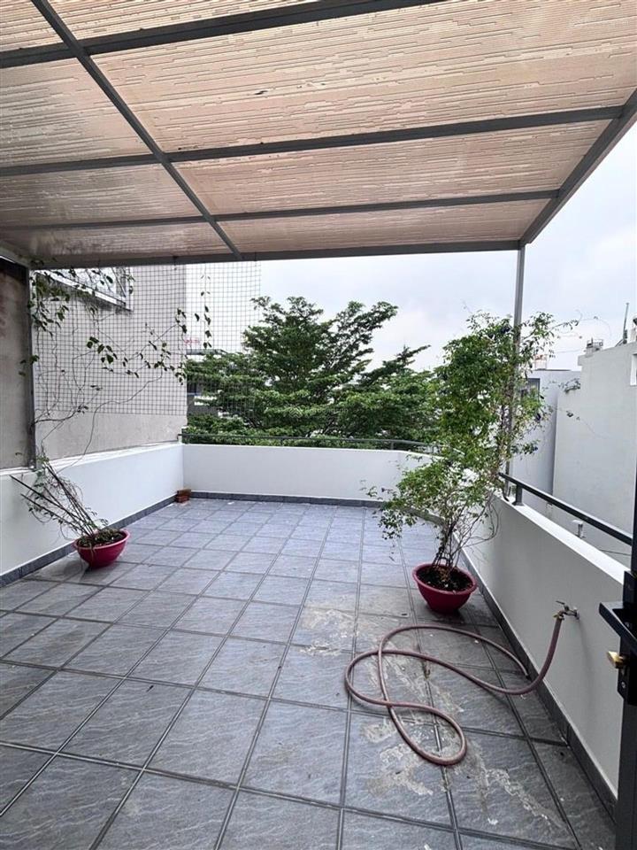 Bán nhà mới căn góc 4,5x15 đường nhựa 8m huỳnh tấn phát ttnb chỉ 7 tỷ 500 chủ đang ở tặng nội thất