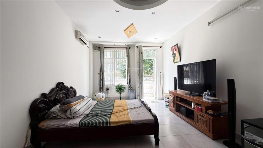 Bán nhà mới gần 50m2 hỗ chỉ 3 tỷ 300 shr vay ngân hàng huỳnh tấn phát q7