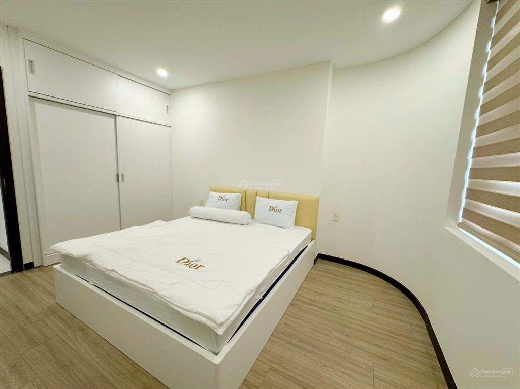 Csky view 100m2 3pn đã có sổ hồng  cắt lỗ 600tr, giá 3,2 tỷ  đang thuê 14tr/th