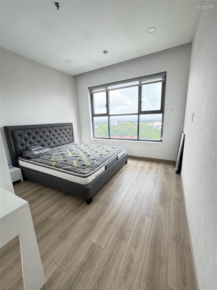Bán compass one 78m2, 2pn, 2wc, giá 2,2 tỷ  view đông nam, sổ hồng riêng