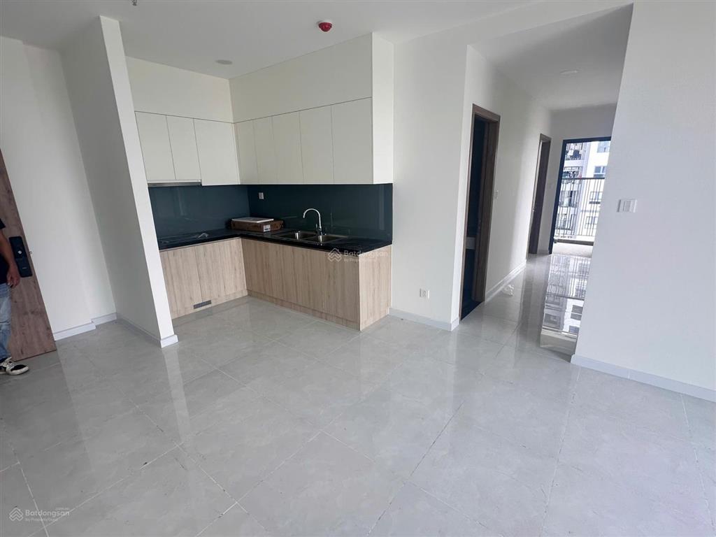 Cắt lỗ 300 triệu  căn 3pn the maison, thủ dầu, tầng cao view đẹp 77m2 giá chỉ 2,4 tỷ