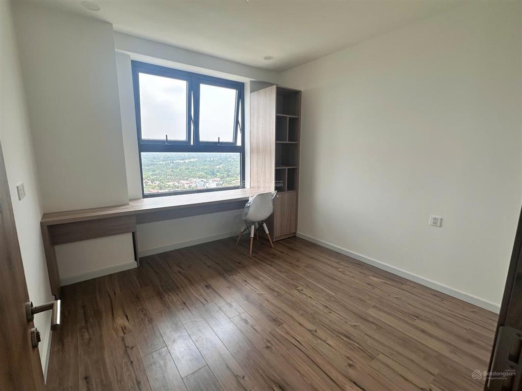 Cắt lỗ 300 triệu  căn 3pn the maison, thủ dầu, tầng cao view đẹp 77m2 giá chỉ 2,4 tỷ