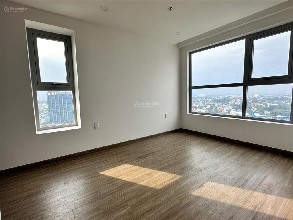 Căn 3pn happy one central 94m2 nhà mới 100% 3.7 tỷ