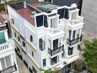 Giảm 300 triệu cần bán nhanh. rẻ nhất kdc icon central. 2 mặt tiền 1t2l, sân ô tô, full nội thất