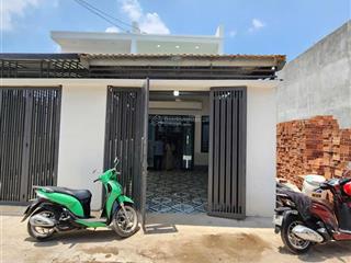 Cần bán nhà hoàn công cấp 4 gác đúc sân oto giáp ranh tp dĩ an. ngay phạm văn diêu tp biên hoà
