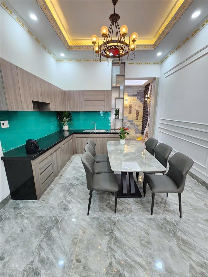 4.3 tỷ/ bán nhà 1 trệt 2 lầu trục chính kdc lê phong rẻ nhất gần ngã tư bình chuẩn tp.thuận an