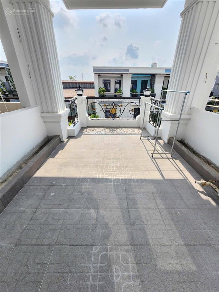 4.3 tỷ/ bán nhà 1 trệt 2 lầu trục chính kdc lê phong rẻ nhất gần ngã tư bình chuẩn tp.thuận an