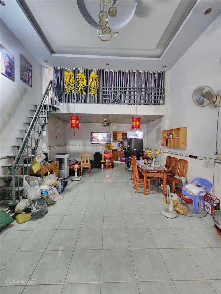 2.7 tỷ / bán nhà 1 gác lửng gần đường bình chuẩn 63 p.bình chuẩn tp.thuận an. gần lê thị trung