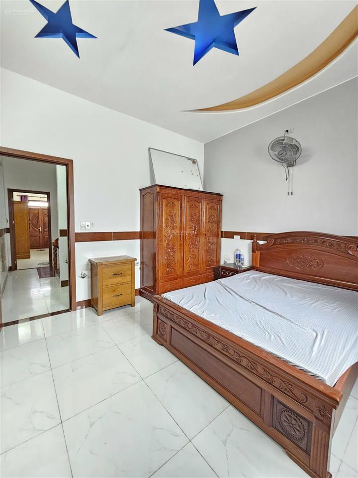 4.289 tỷ/ bán nhà 1 trệt 2 lầu kdc phú hồng thịnh 8 đẹp, p.bình chuẩn, tp.thuận an