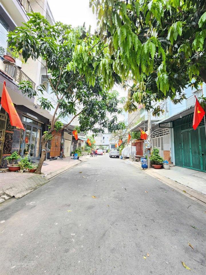 3.88 tỷ / bán nhà 1 trệt 1 lầu gần vincom ngã tư 550 p.tân đông hiệp tp.dĩ an. đường thông 2 đầu.