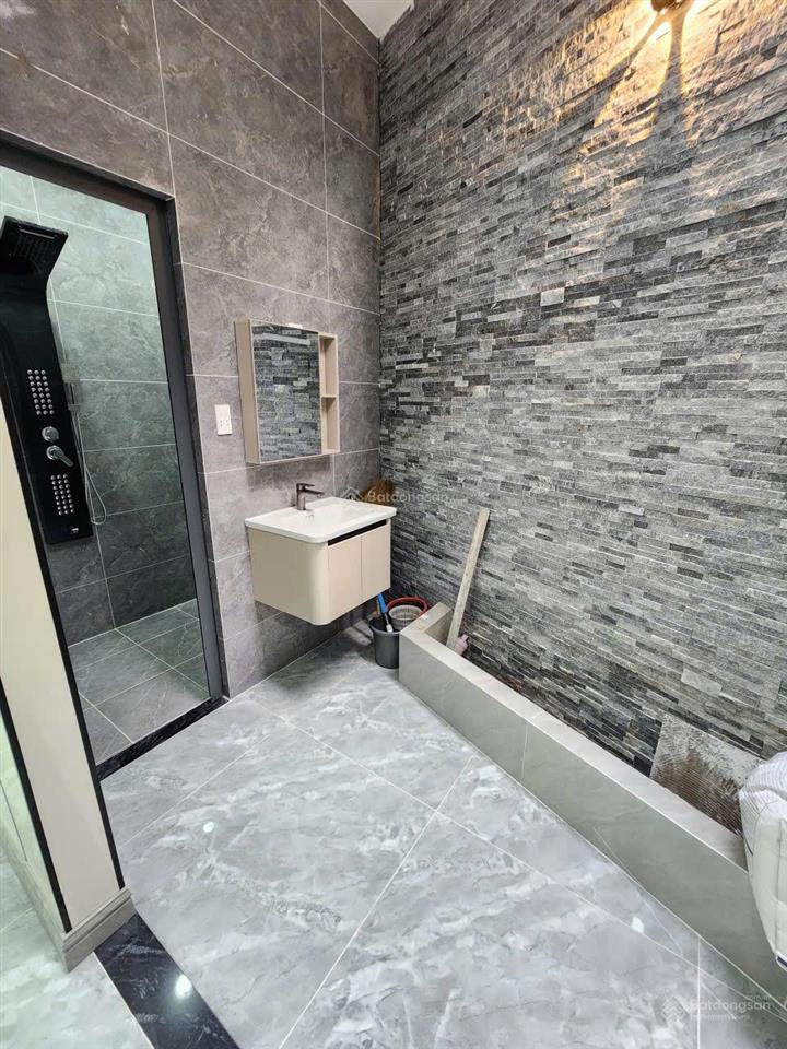 5.6 tỷ / bán nhà 1 trệt 2 lầu , kdc lộc phát residence, p.thuận giao, tp.thuận an. gần quốc lộ 13