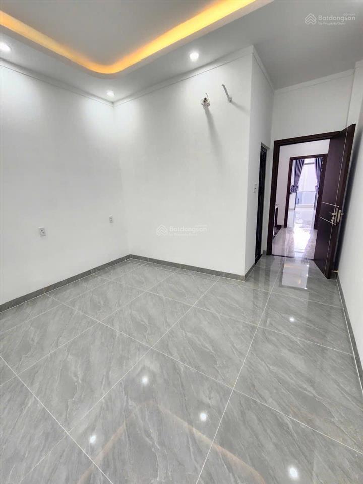 5.6 tỷ / bán nhà 1 trệt 2 lầu , kdc lộc phát residence, p.thuận giao, tp.thuận an. gần quốc lộ 13
