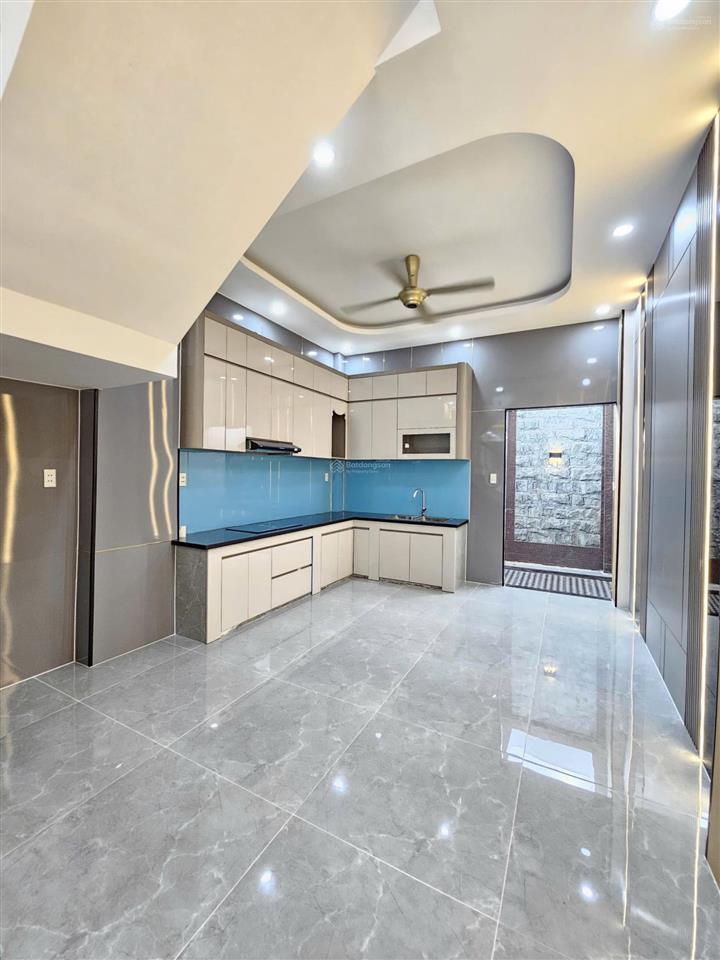 3.95 tỷ/ bán nhà 1 trệt 2 lầu rẻ nhất kdc lê phong gần ngã tư bình chuẩn tp.thuận an. hàng hiếm