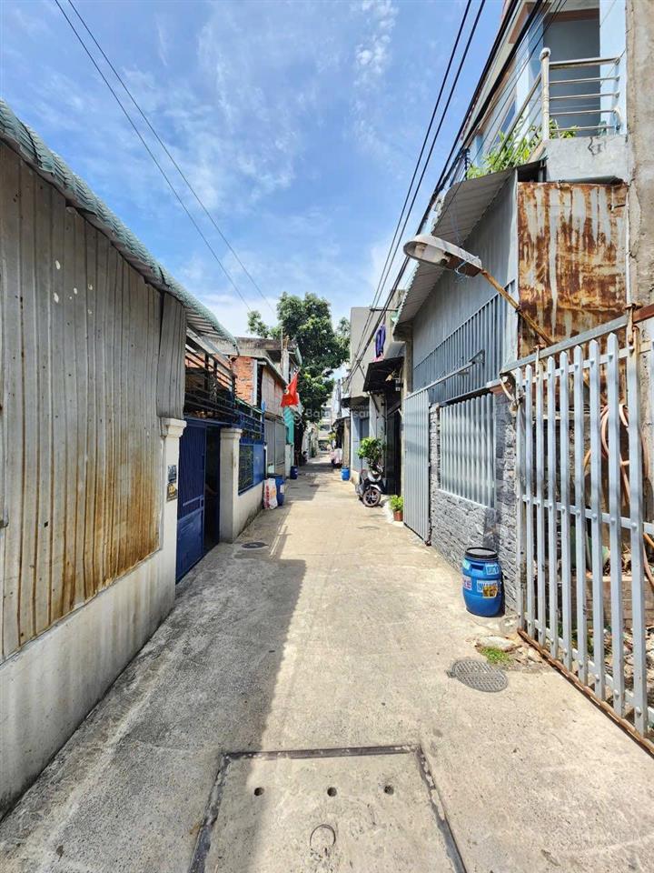 4.5 tỷ / bán nhà 1 trệt 1 lửng gần chợ dĩ an 1 chỉ 400m, p.dĩ an tp.dĩ an. gần cụm trường cấp 1,2