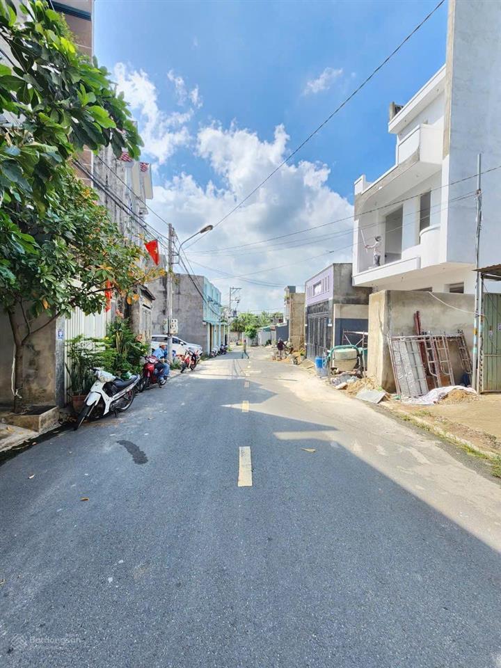 2.85 tỷ / bán nhà cấp 4 gác đúc gần đường trương văn vĩnh p.tân bình tp.dĩ an. gần nguyễn thị tươi