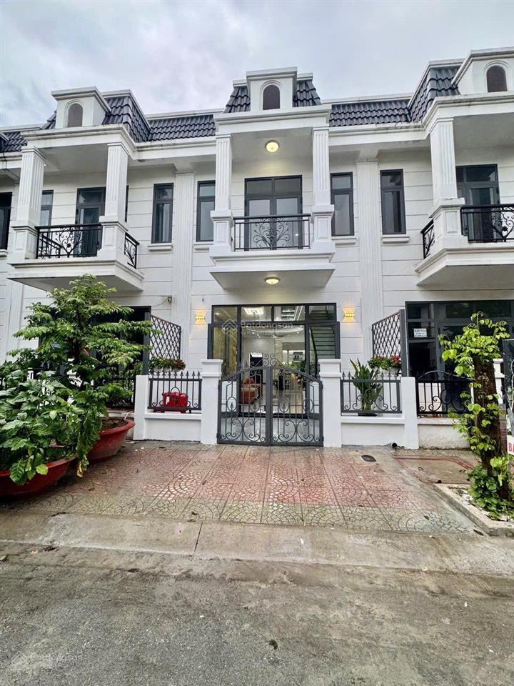 3.8 tỷ / bán nhà phố full nội thất kdc phước điền gần miếu ông cù, p.tân phước khánh, tp.tân uyên