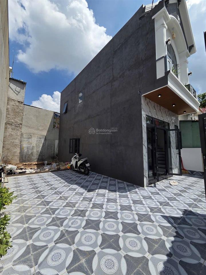 4.5 tỷ / bán nhà 1 trệt 1 lầu sân vườn ngang 9m gần ngã tư miếu ông cù p.bình chuẩn tp.thuận an.