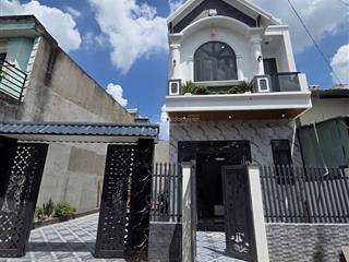 4.5 tỷ / bán nhà 1 trệt 1 lầu sân vườn ngang 9m gần ngã tư miếu ông cù p.bình chuẩn tp.thuận an.