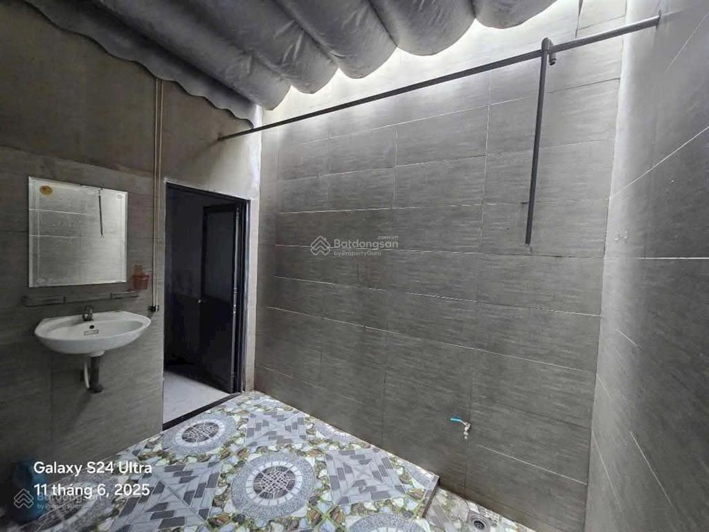 2,3 tỷ/ bán nhà cấp 4 gác lửng gần nhà thờ lái thiêu, p. lái thiêu, tp. thuận an. diện tích lớn