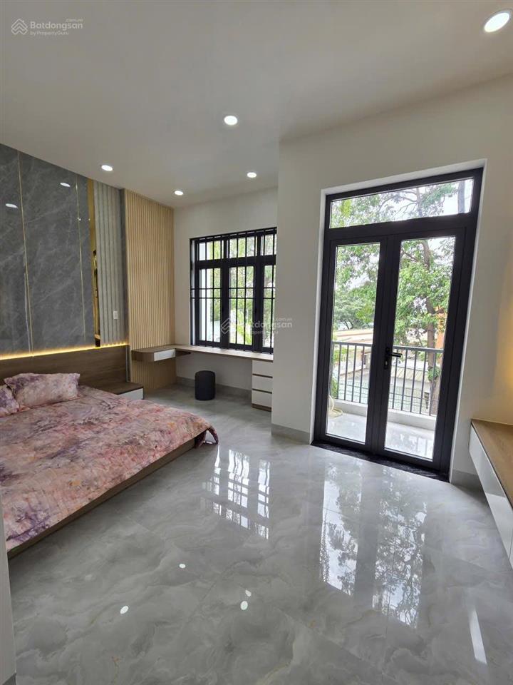 4,7 tỷ/bán nhà 1 trệt lửng 2 lầu hoàn công kinh doanh buôn bán đường đt743c p.thái hòa tp tân uyên