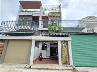 4,7 tỷ/bán nhà 1 trệt lửng 2 lầu hoàn công kinh doanh buôn bán đường đt743c p.thái hòa tp tân uyên