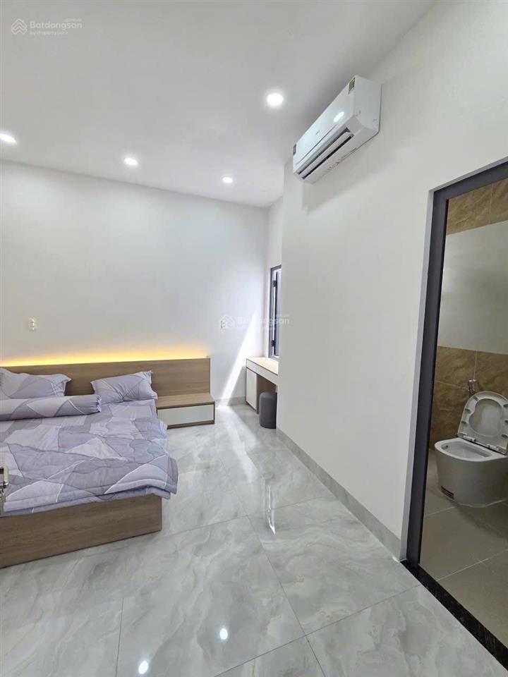 4,7 tỷ/bán nhà 1 trệt lửng 2 lầu hoàn công kinh doanh buôn bán đường đt743c p.thái hòa tp tân uyên