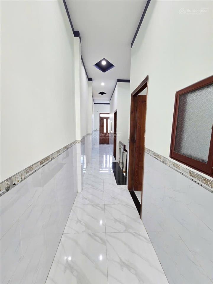 Bán nhà 1 trệt 1 lầu gần đường trương văn vĩnh p. tân bình tp. dĩ an. gần ngã 6 an phú, đường oto